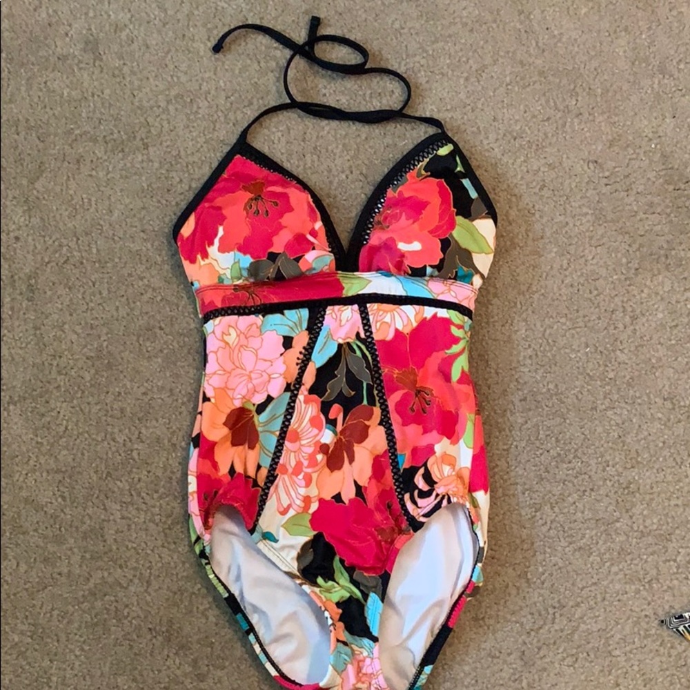 Bathing suit
